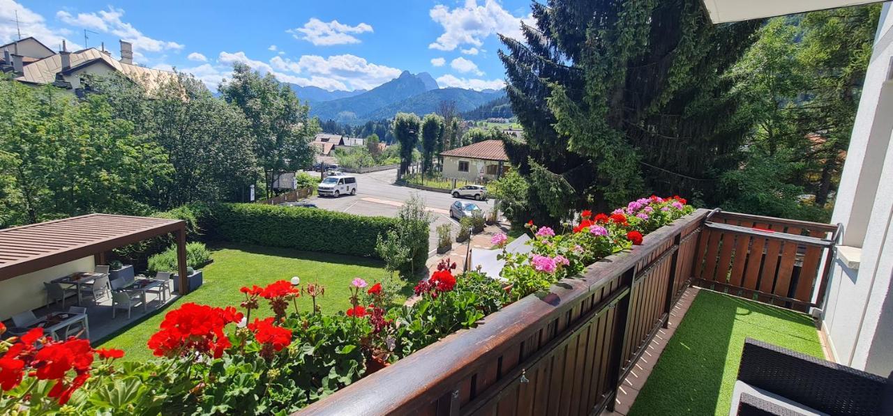Hotel Tarvisio Four Seasons Екстер'єр фото
