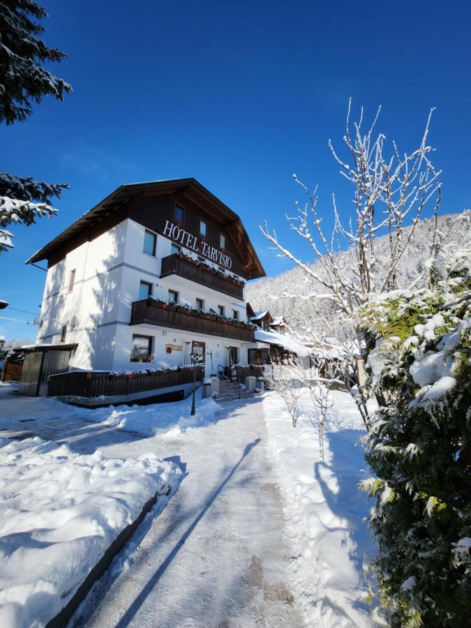 Hotel Tarvisio Four Seasons Екстер'єр фото